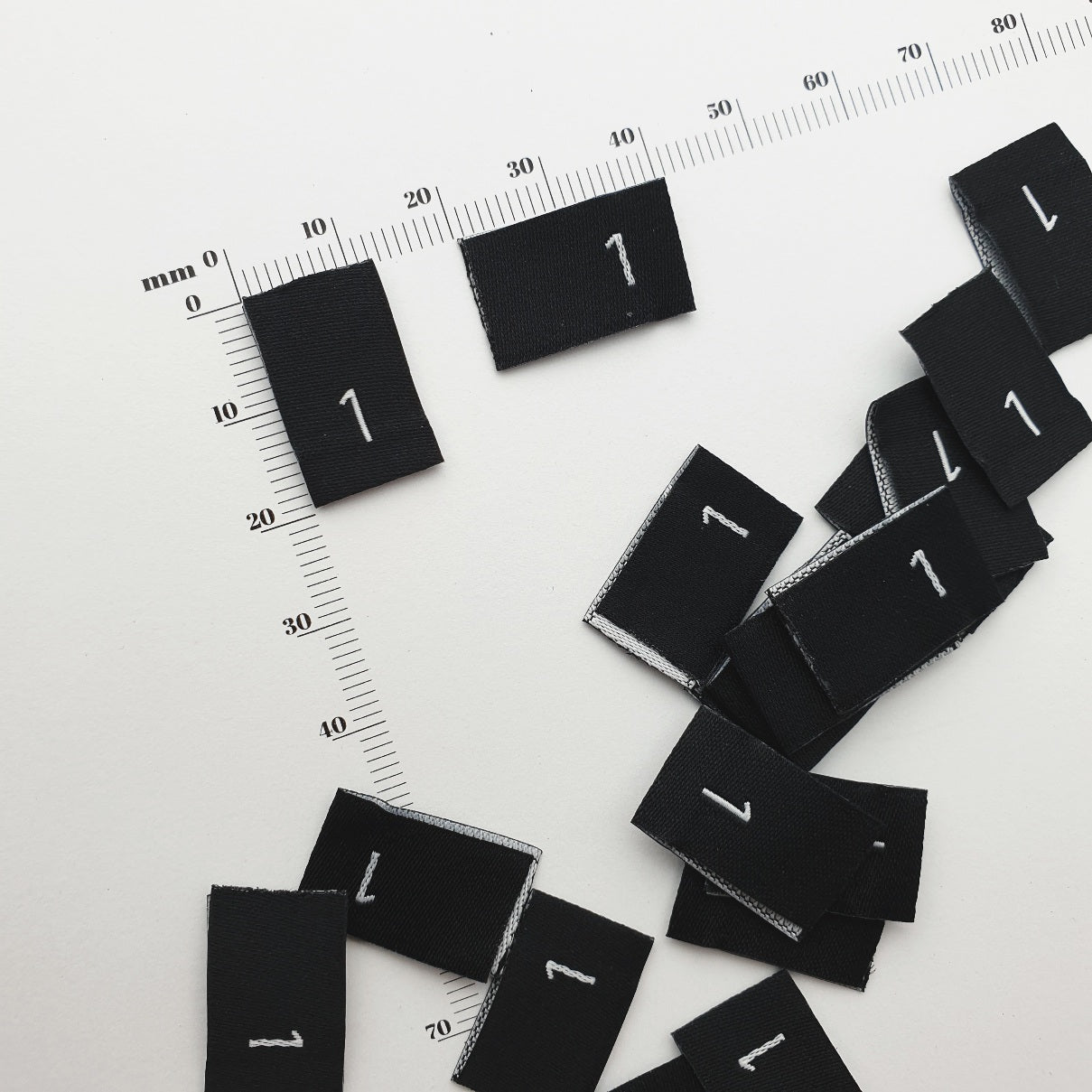 SIZE PIPS - WOVEN LABELS