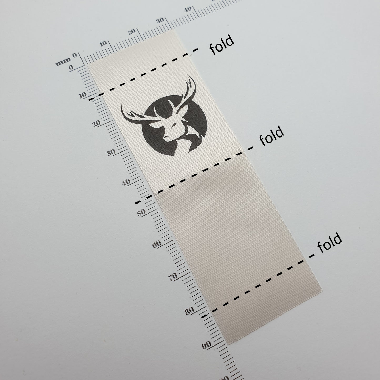 #10CS - TRIFOLD/BOOKCOVER FOLD CREAM SATIN HEM LABELS